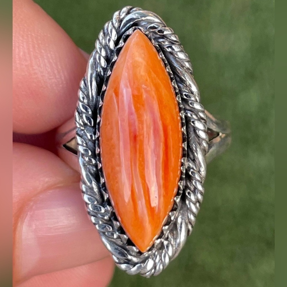 VTG  Native American Spiny Oyster Rope Ring  Sterling Silver Size 7
